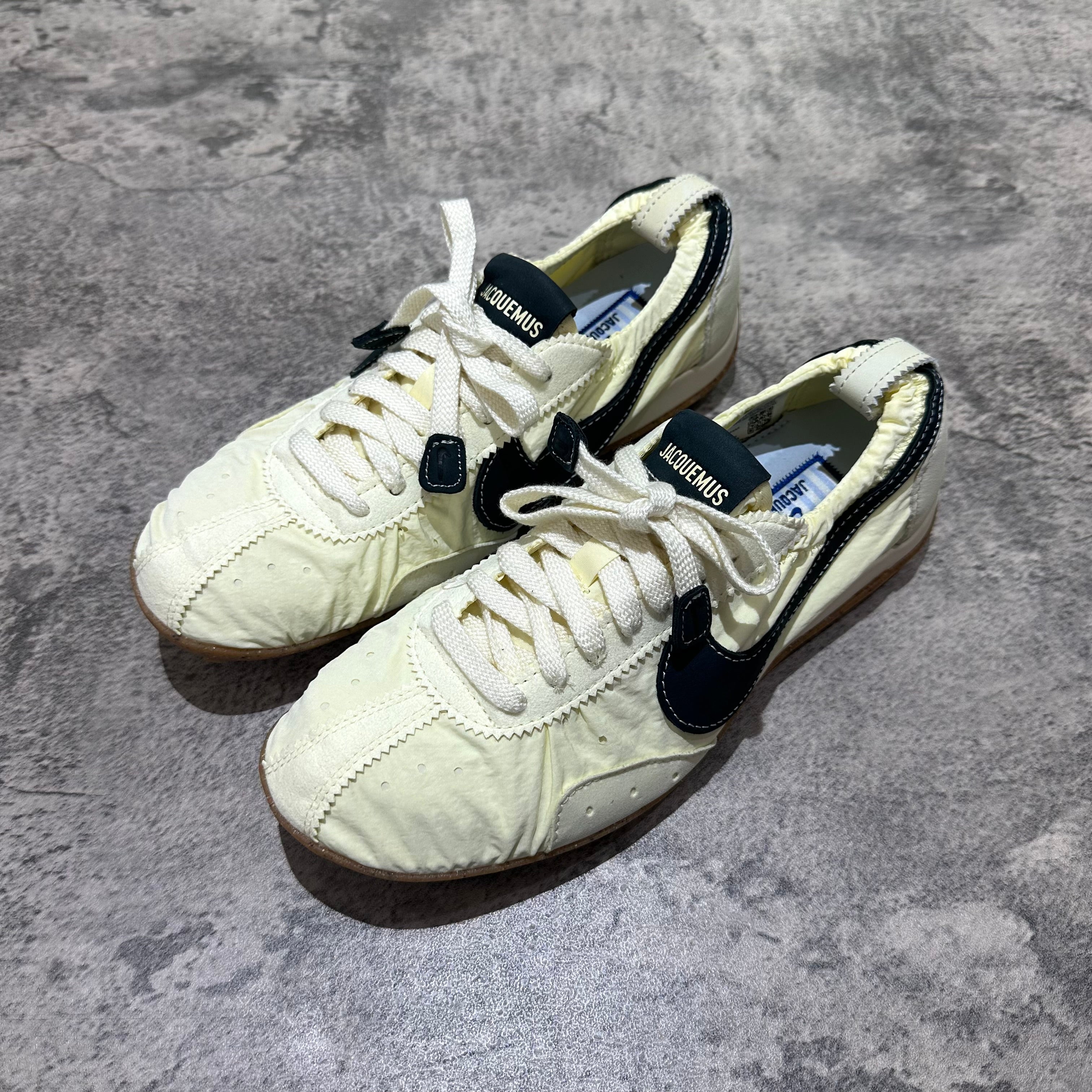 Jacquemus x Nike Moon Shoe SP - HV8547-700 Pale Yellow 