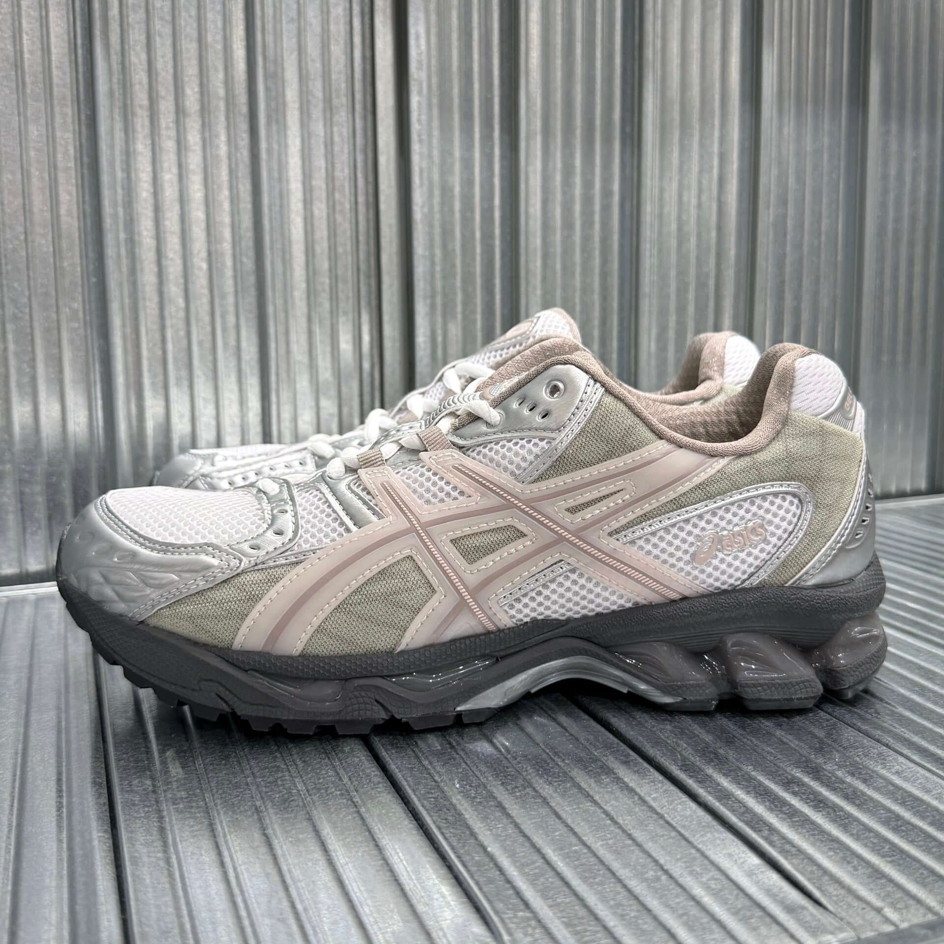 KITH Ronnie Fieg × Asics Gel-Nimbus 10.1 Kith by Ronnie Fieg x Asics Gel Nimbus 10.1 - White Morganite | In