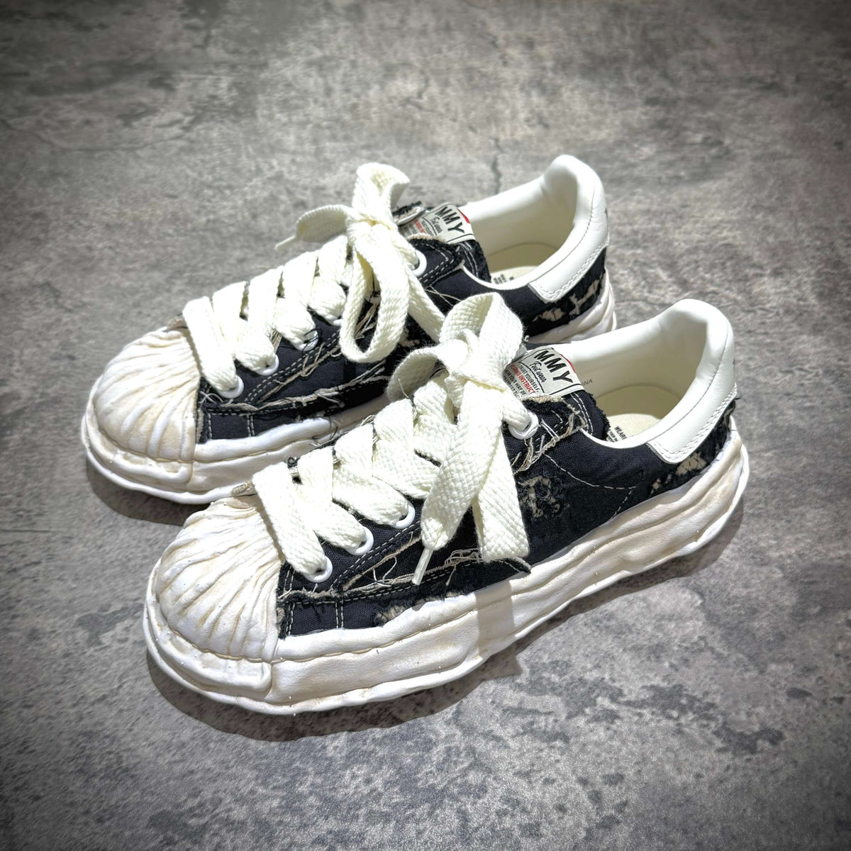 MMY Blakey Canvas Ripped Overdye Low - Black A16FW729
