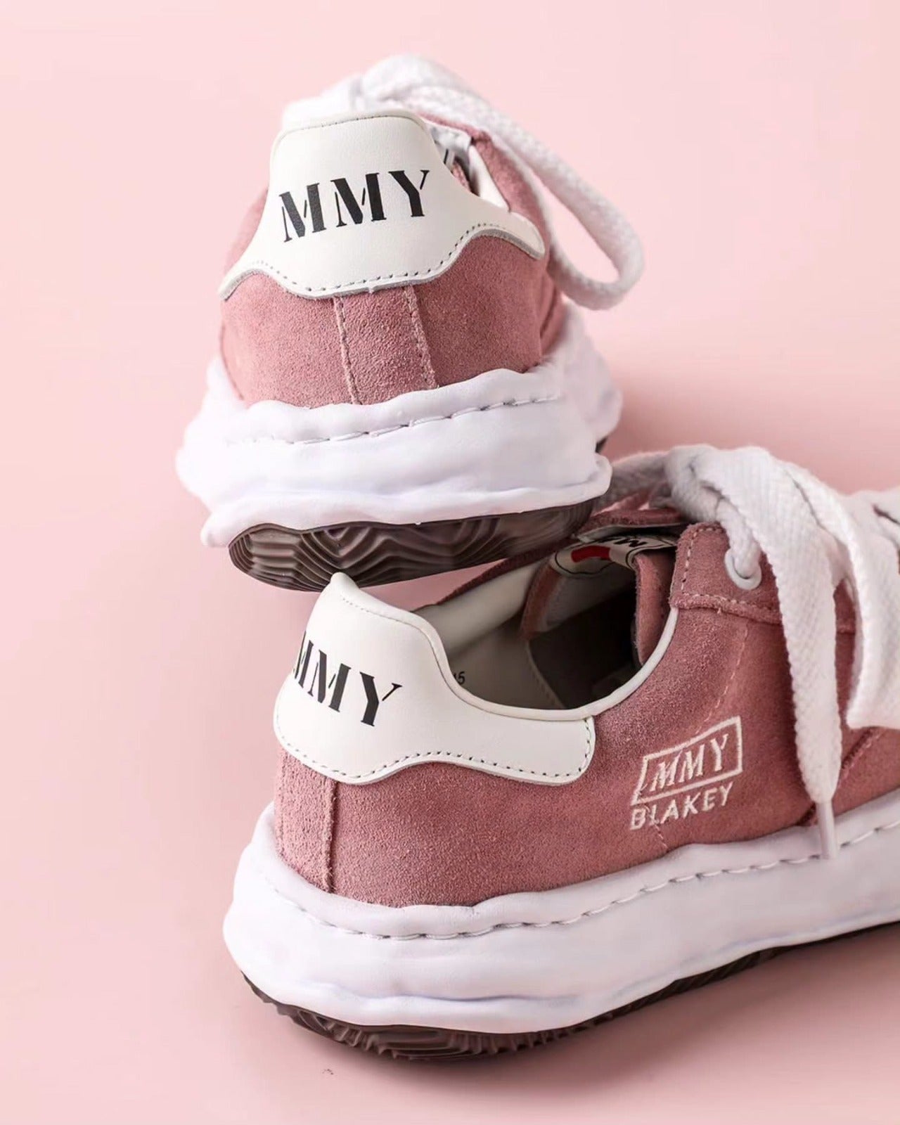 MMY Blakey Suede Low - Pink A17FW745 featuring suede material and stylish design.