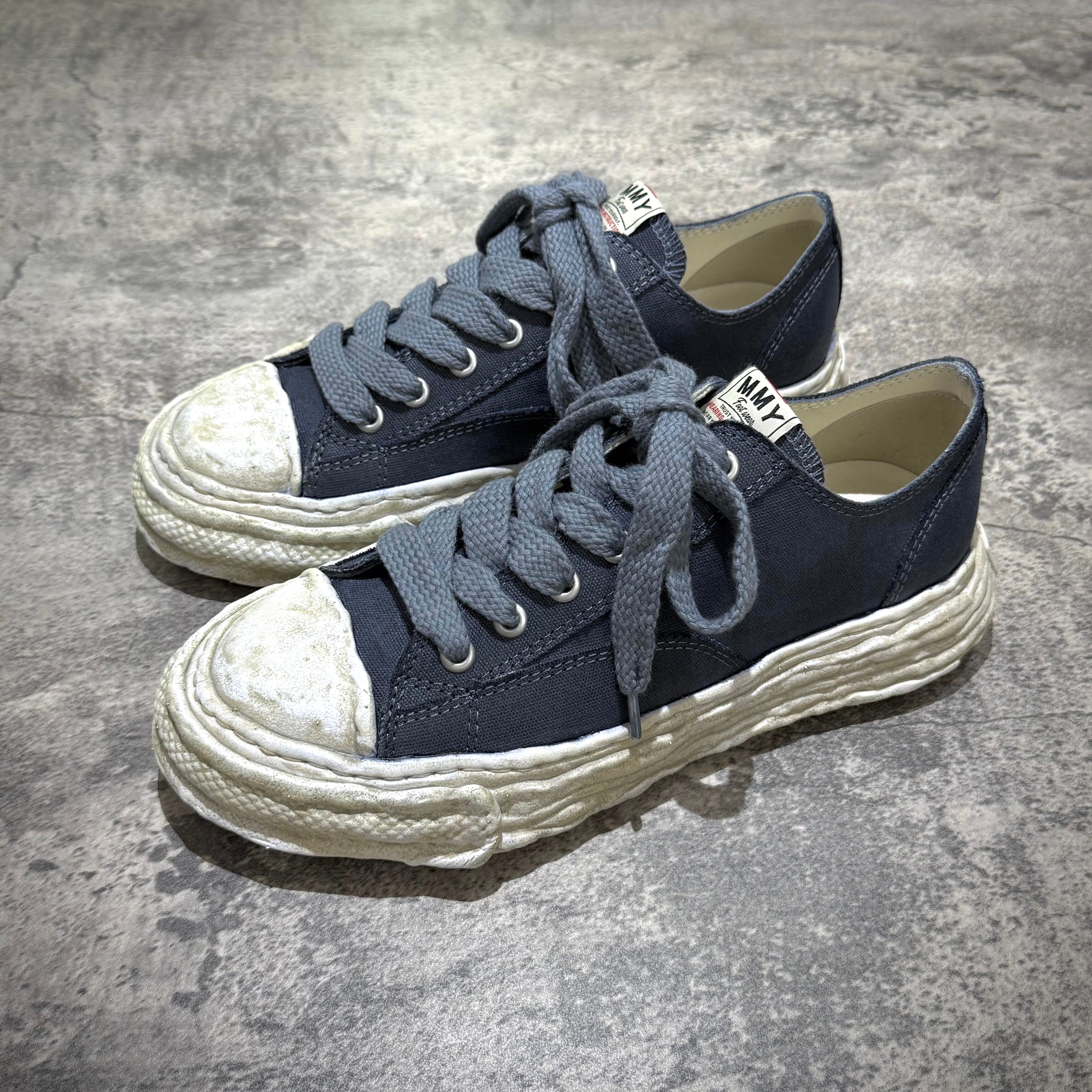 MMY PETERSON 23 OG Canvas Garment Dyed - Black shoes with gray laces and worn-out white soles.
