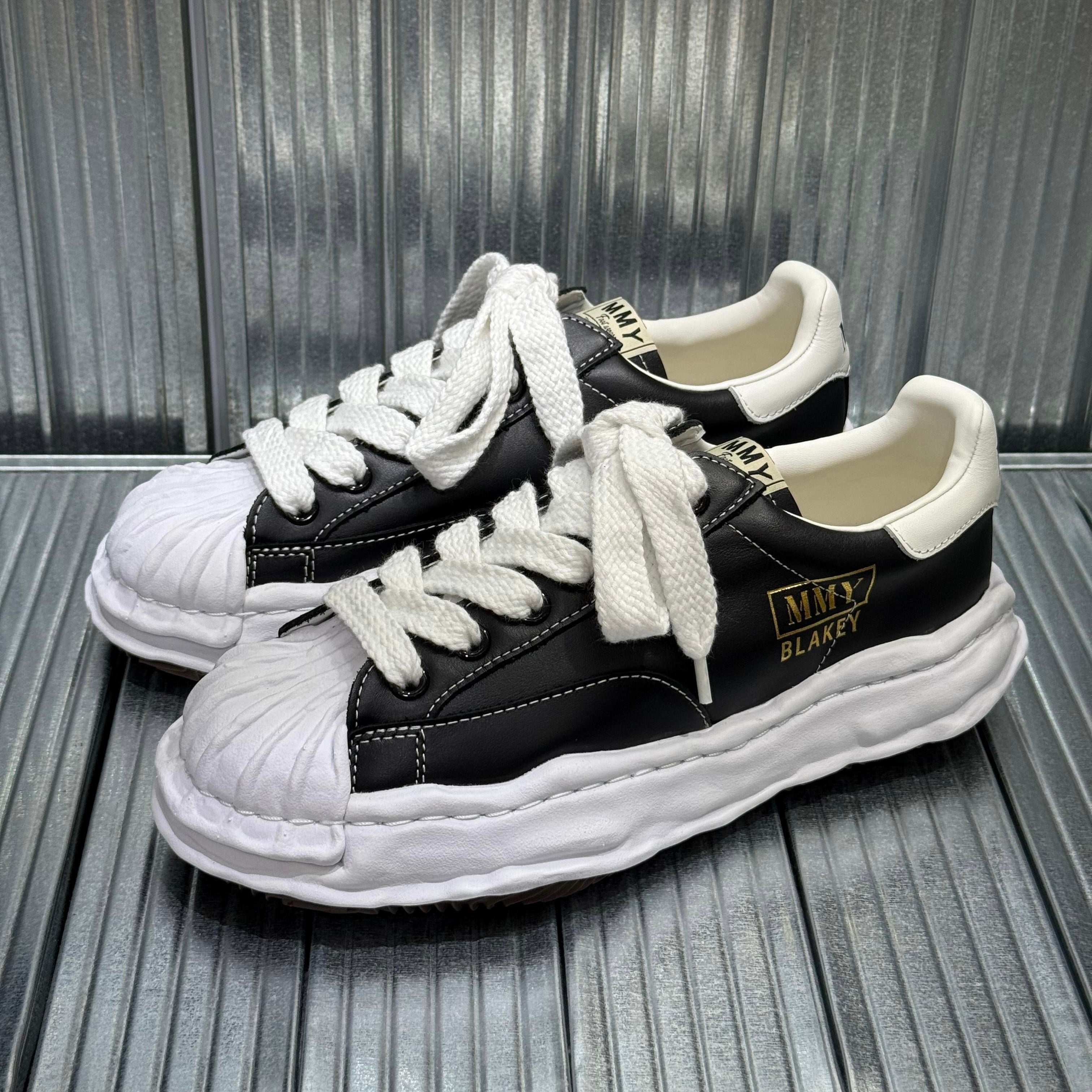 Maison Mihara Yasuhiro&nbsp;MMY BLAKEY OG Leather A06FW702 - Black