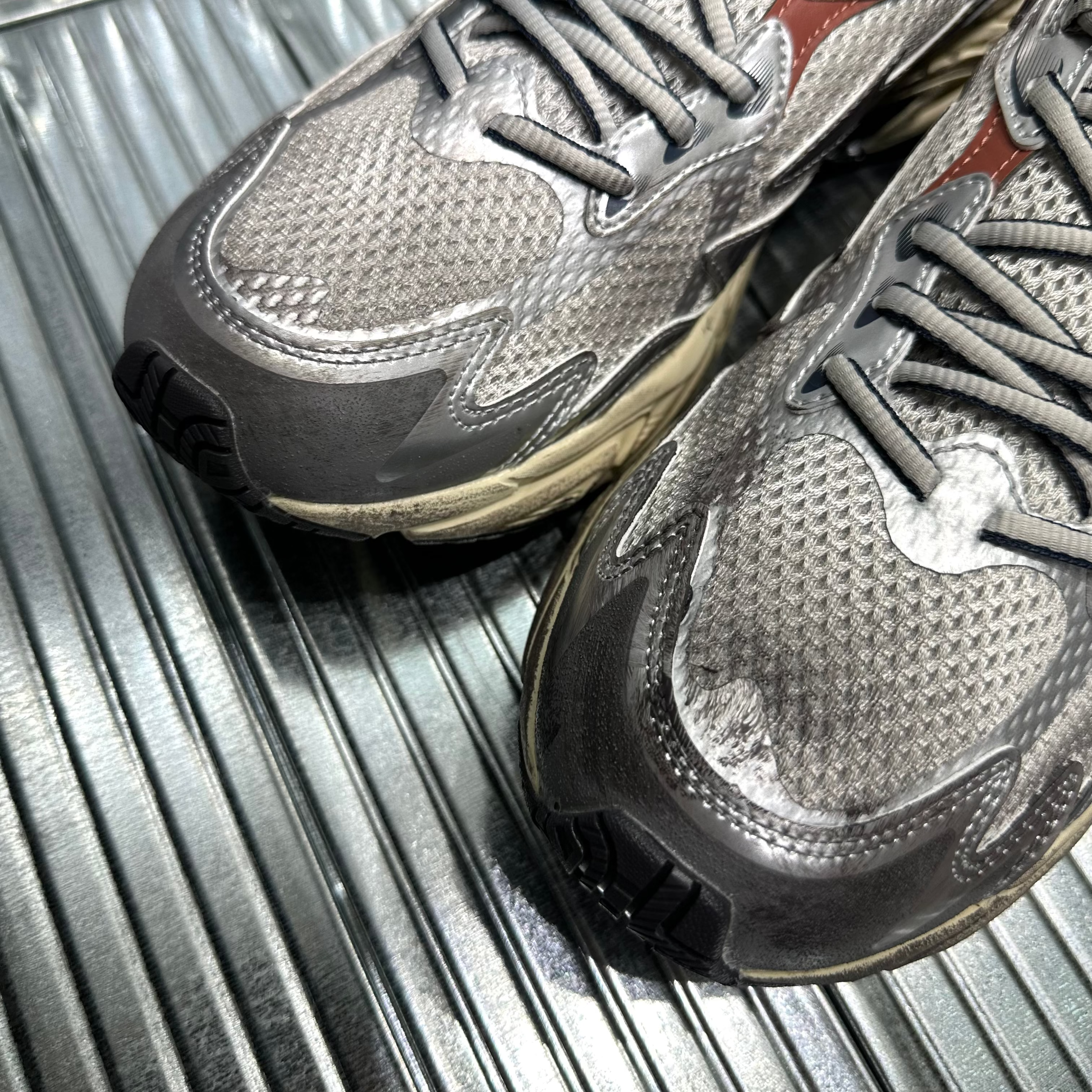 Mizuno Adventure - Silver Navy D1GH230106