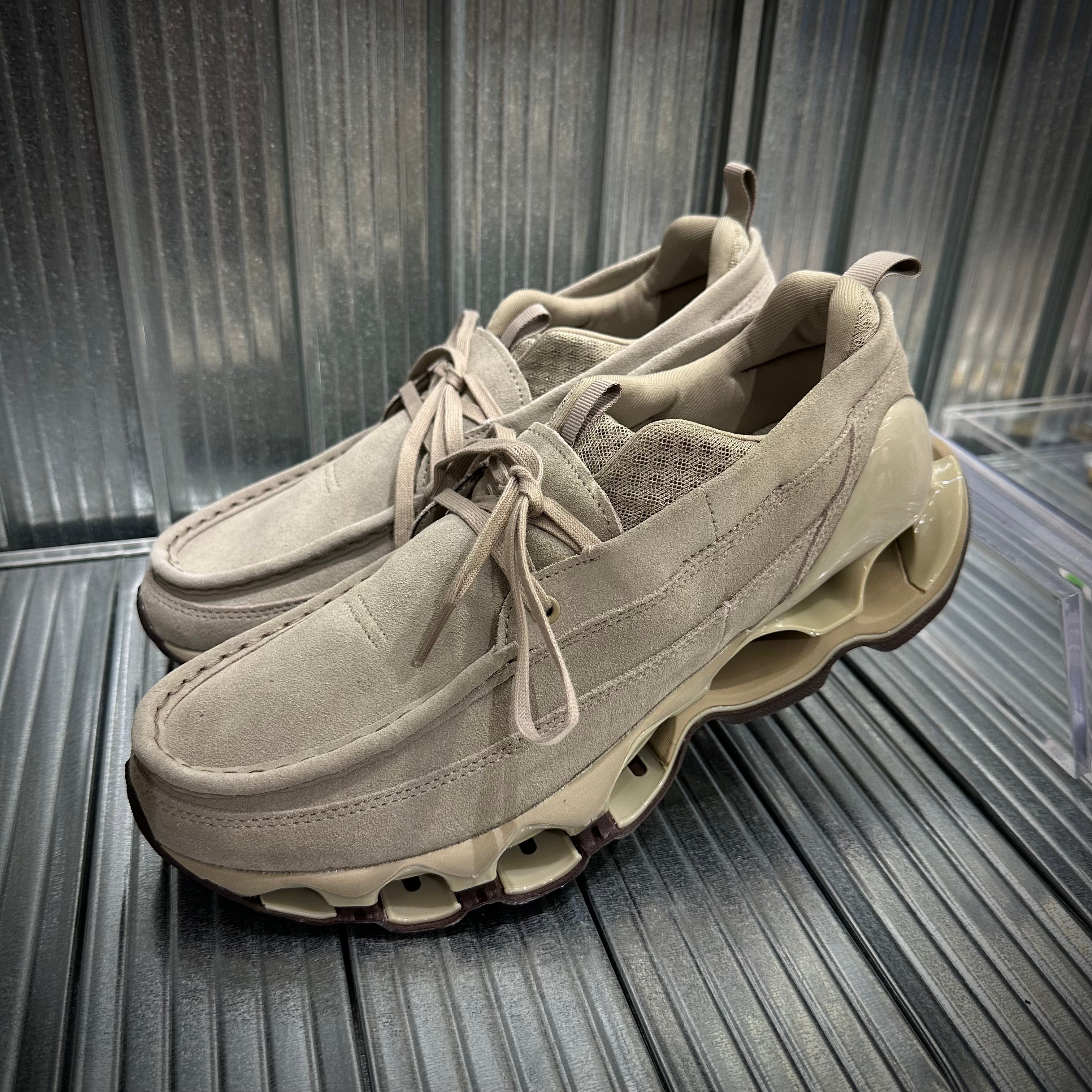 Mizuno Wave Prophecy Moc Suede - Taupe &nbsp;(2025)