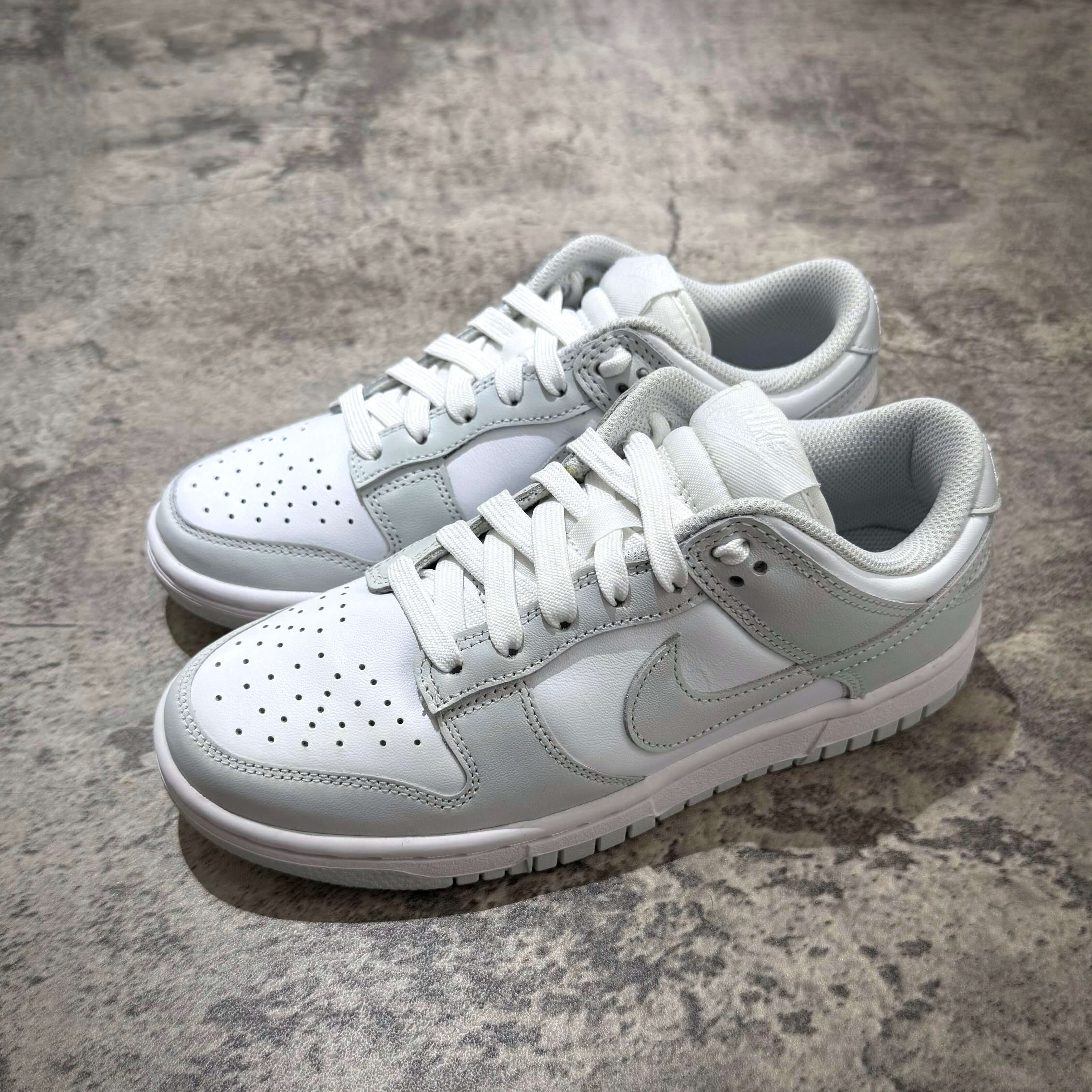 現貨 Nike Dunk Low Photon Dust (女裝)