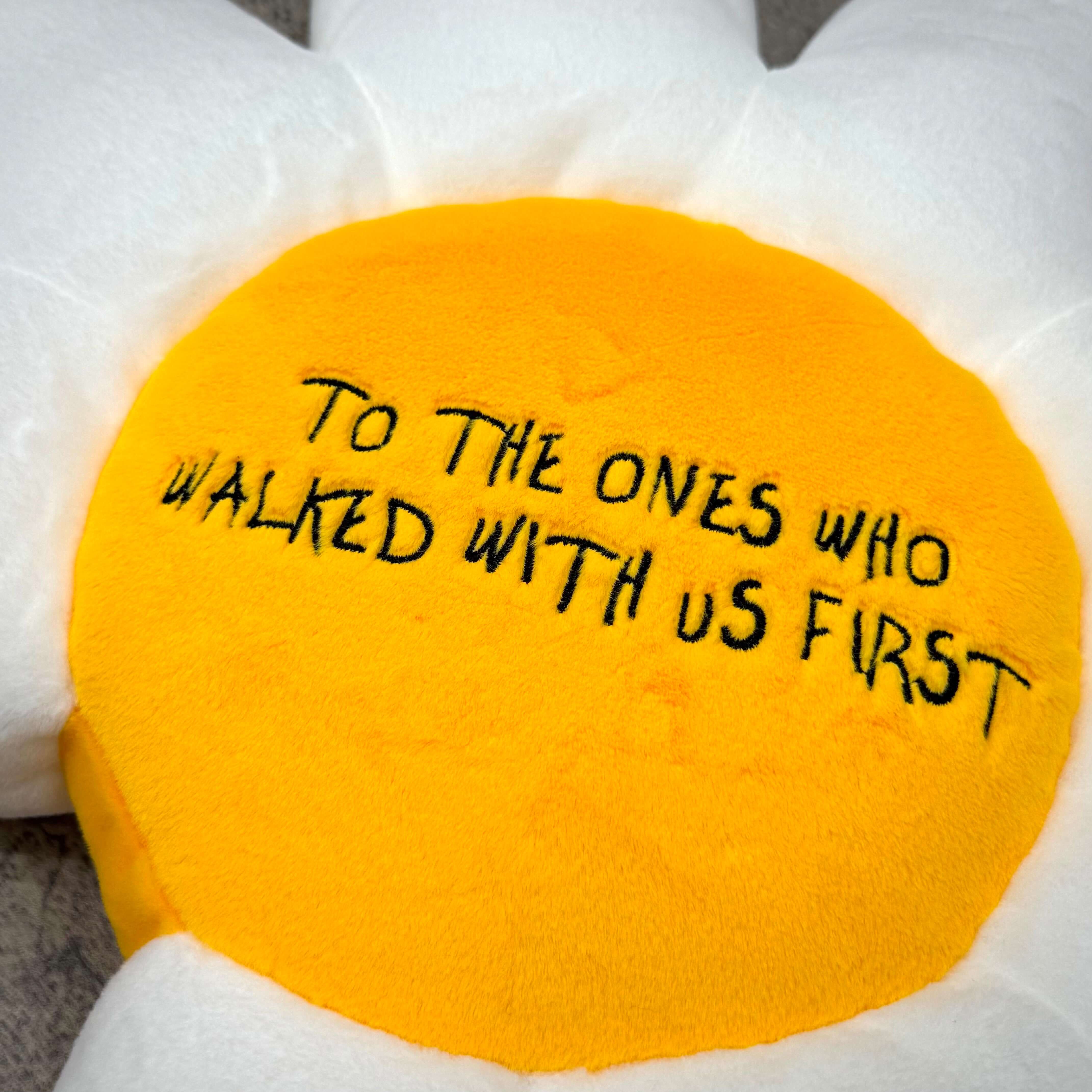 PEACEMINUSONE × トイ・ストーリー DAISY CUSHION PEACEMINUSONE x Toy Story The First Fan - Daisy Cushion