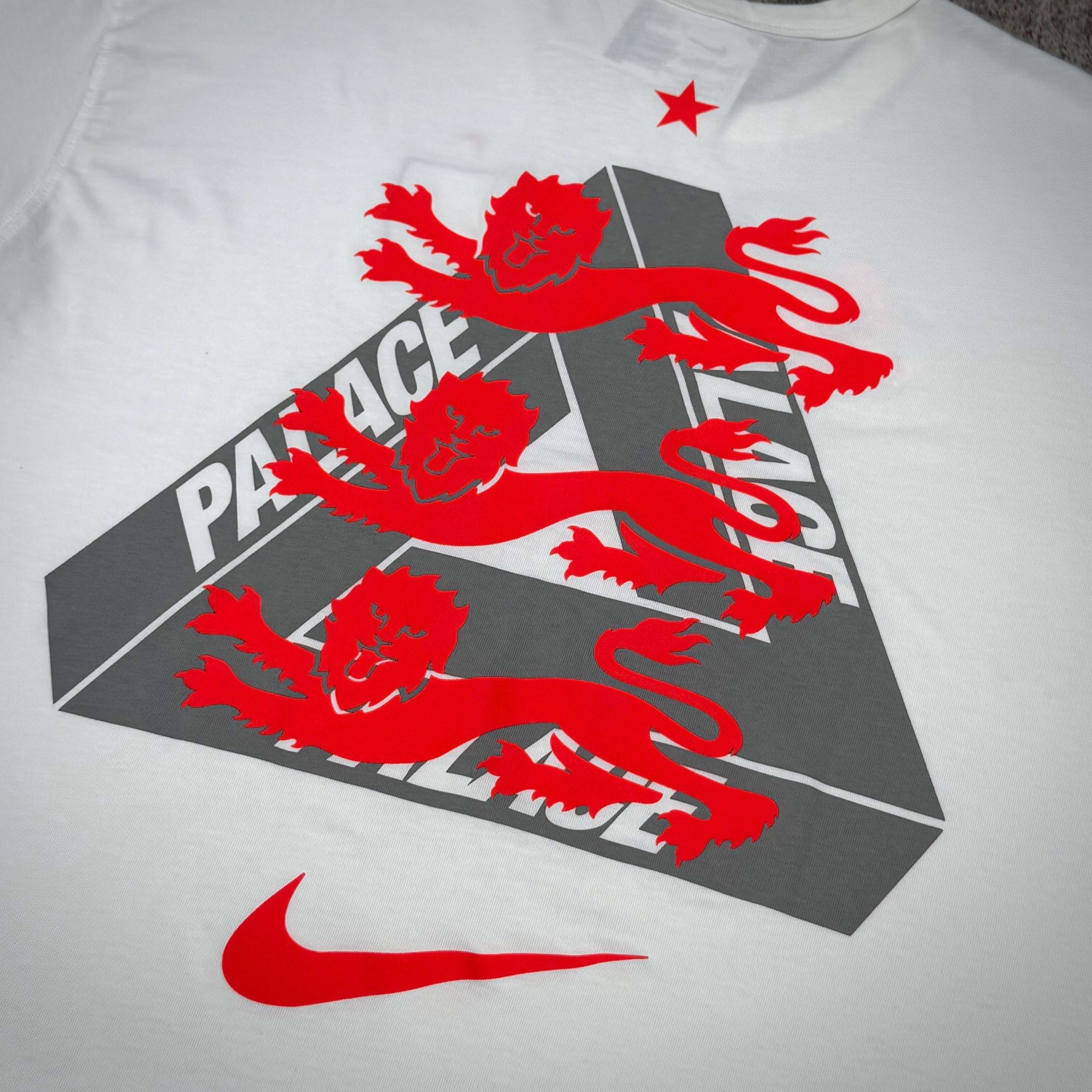 Palace x Nike England Tee | In stock