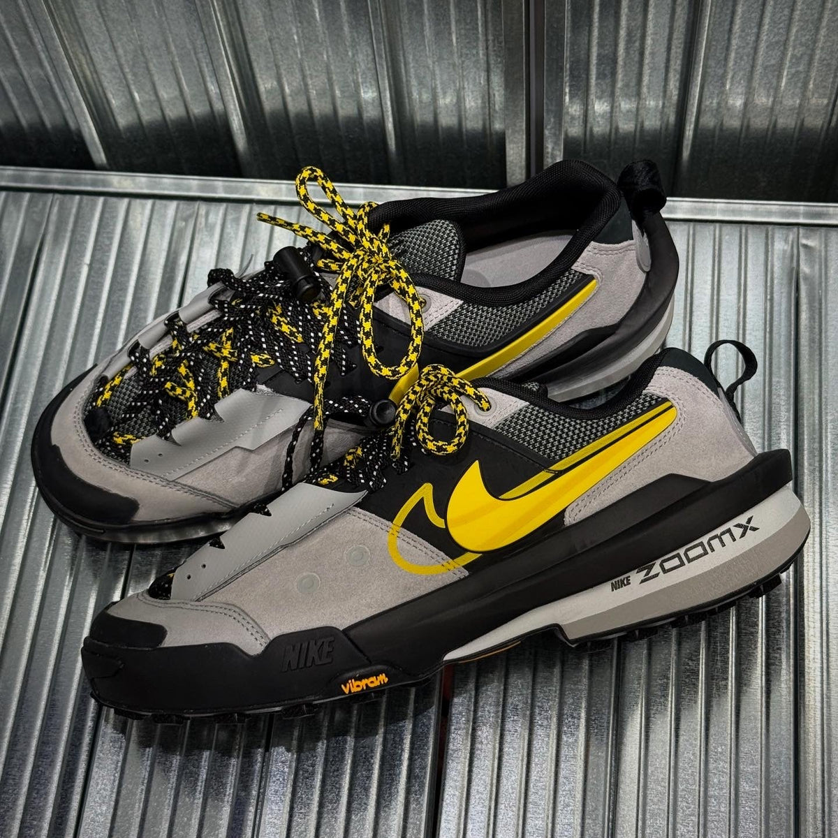 Sacai x Nike Zegamadome SP - Matte Silver: Unleash Urban Elegance