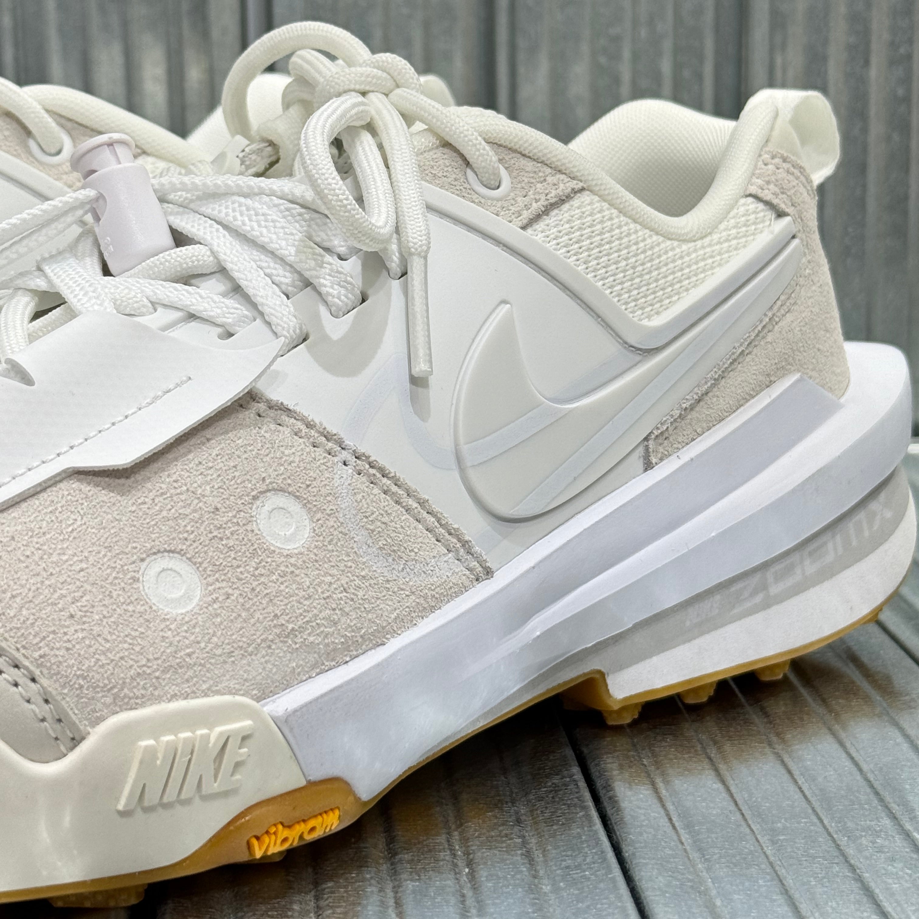 Sacai x Nike Zegamadome SP - White Sku HQ8618-003 