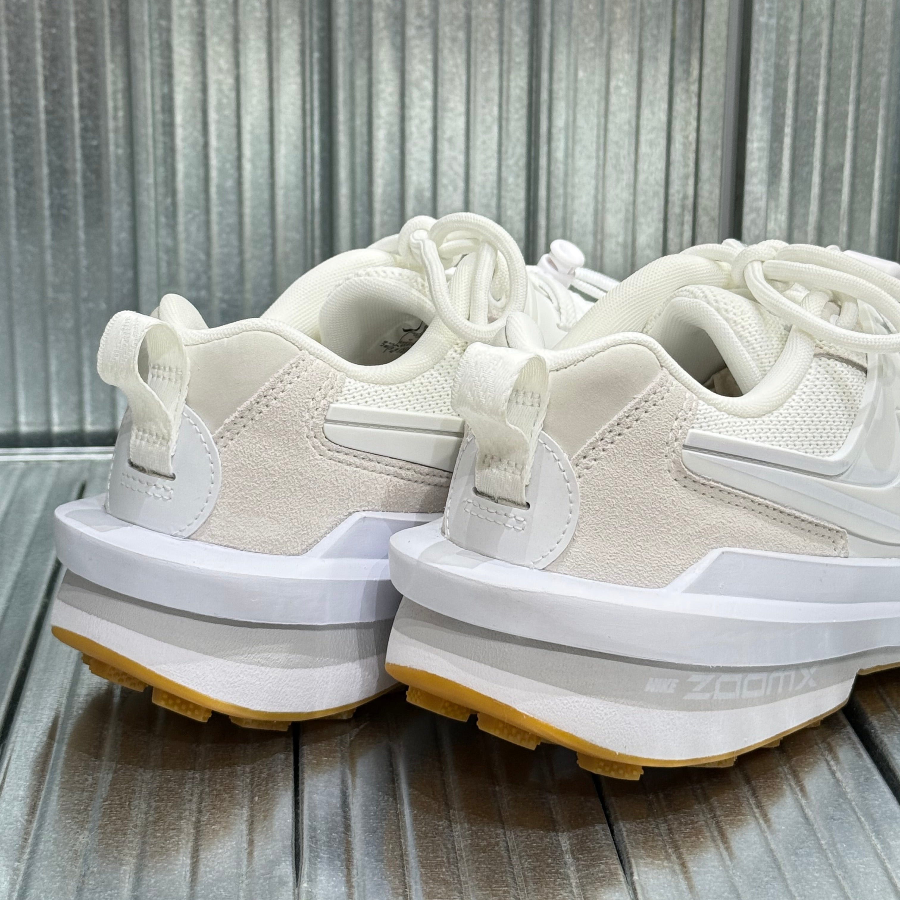 Sacai x Nike Zegamadome SP - White: Unleash Urban Elegance
