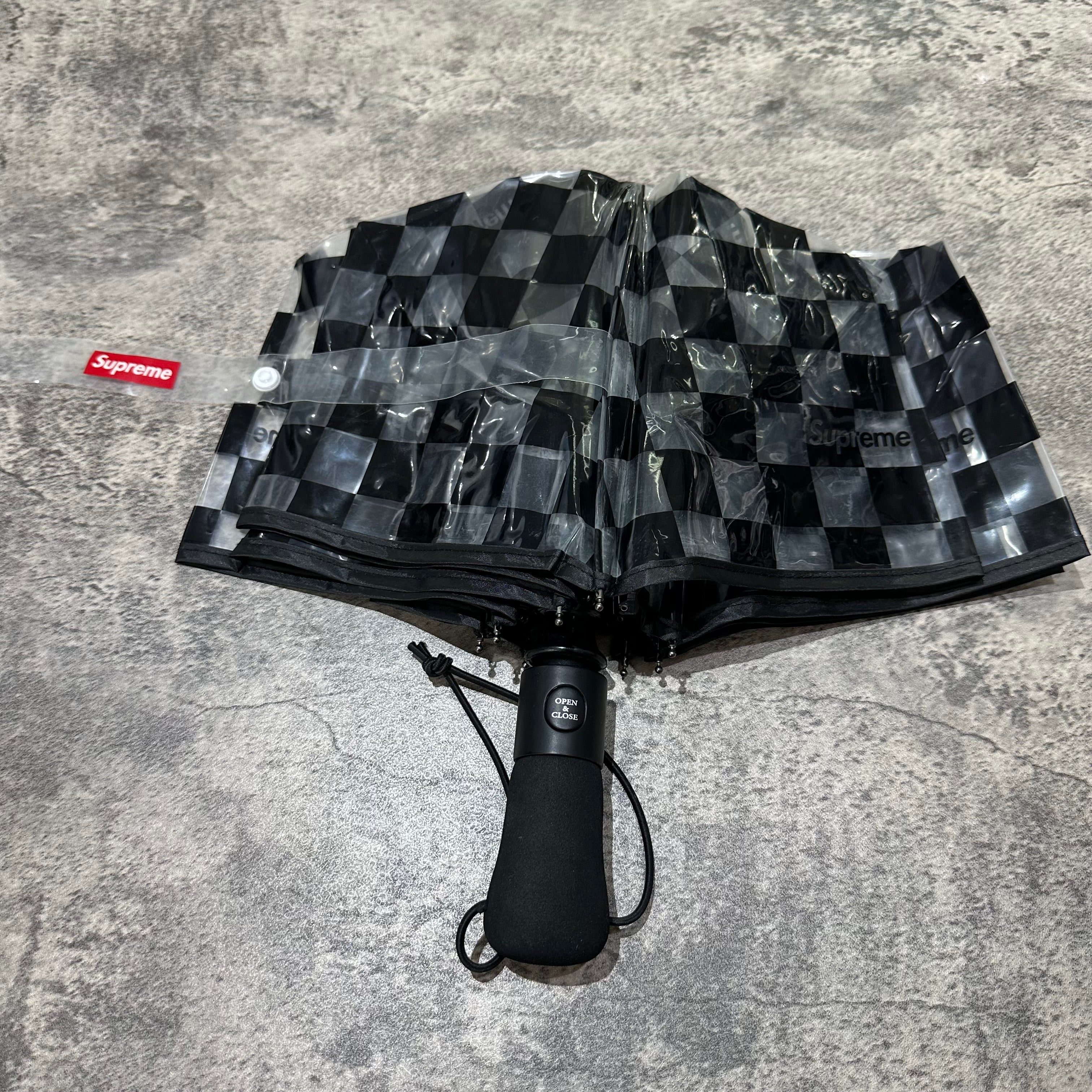 Supreme x ShedRain Transparent Checkerboard Umbrella | In stock