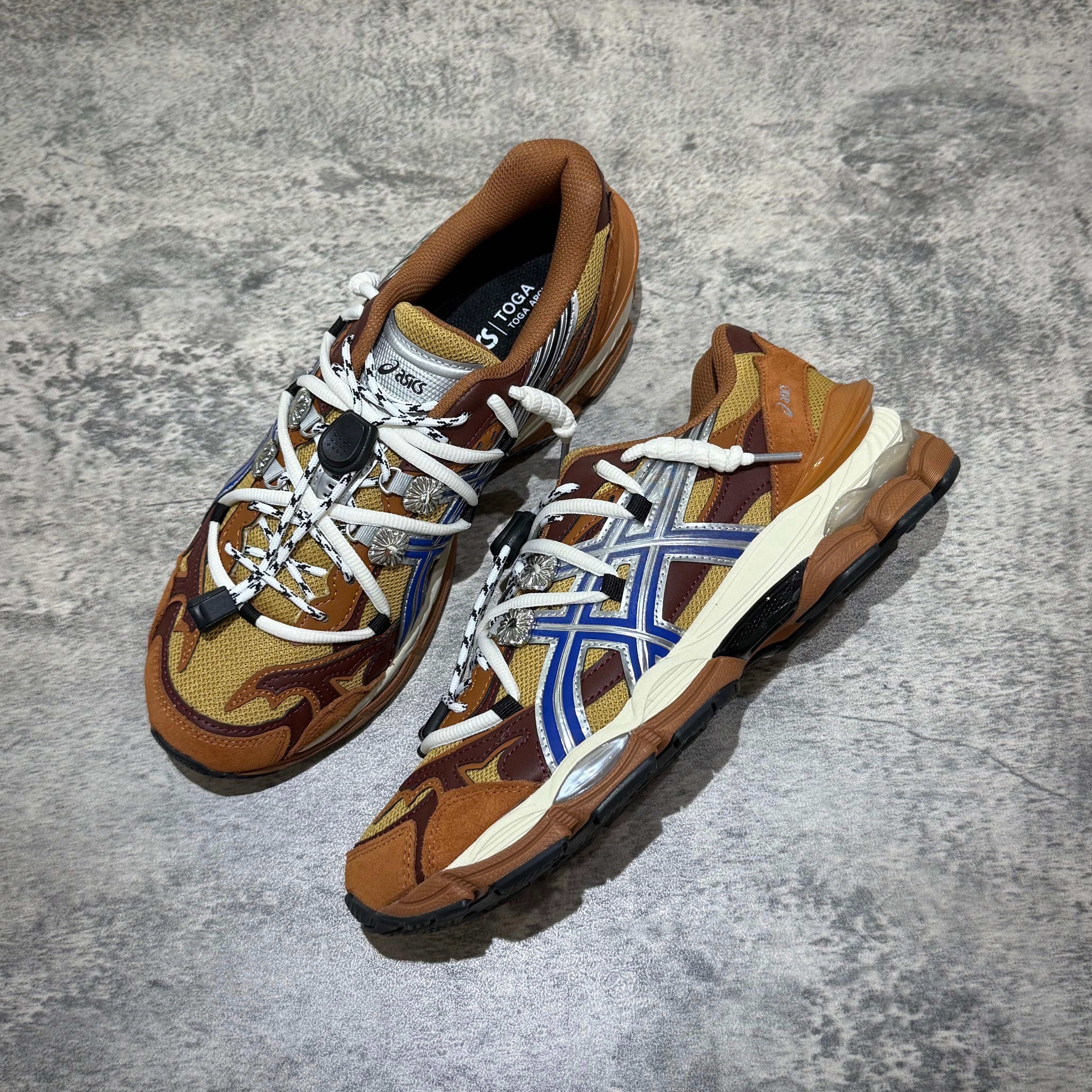 Toga x Aics Gel-Cumulus 16 - Brown Blue Silver
