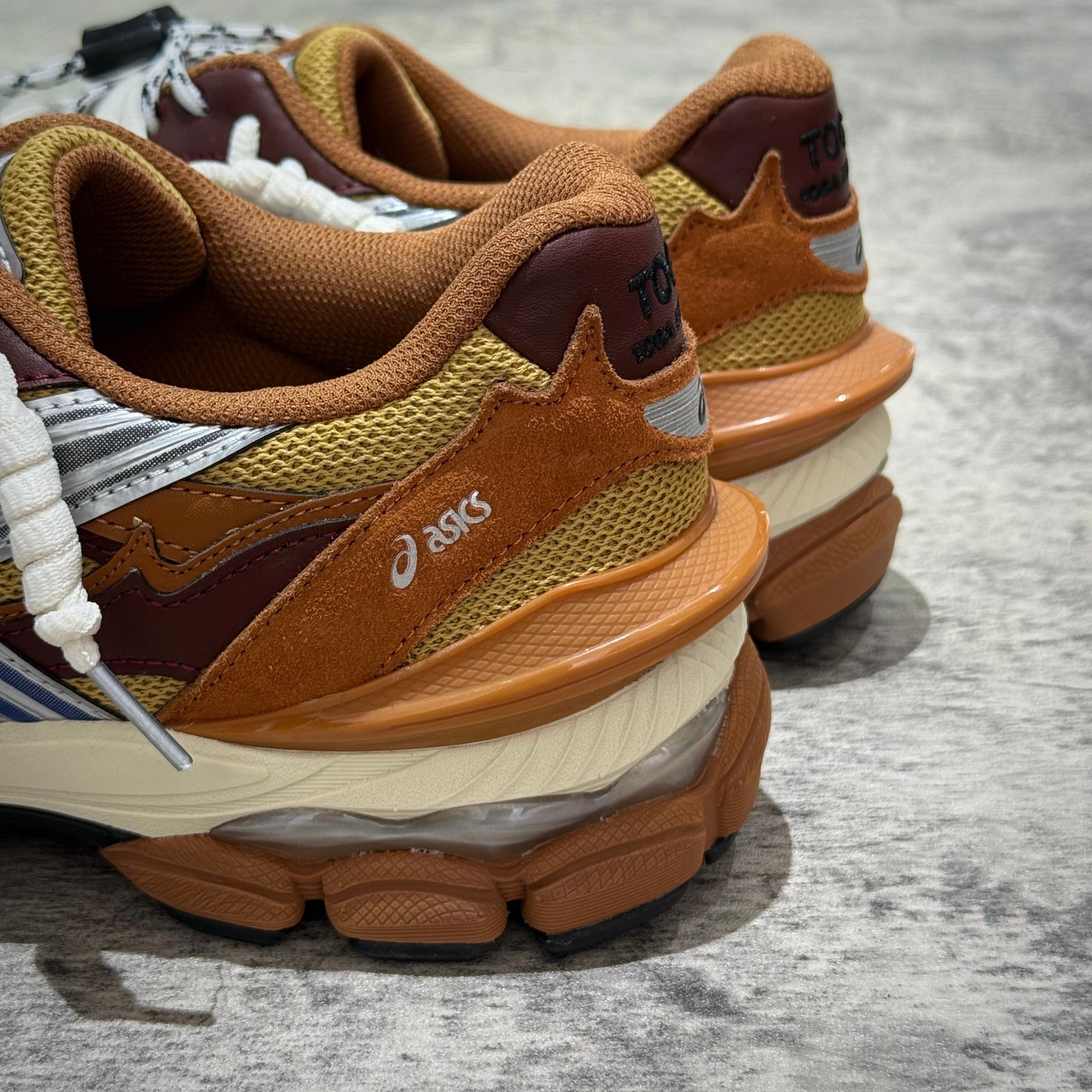 Toga x Aics Gel-Cumulus 16 - Brown Blue Silver