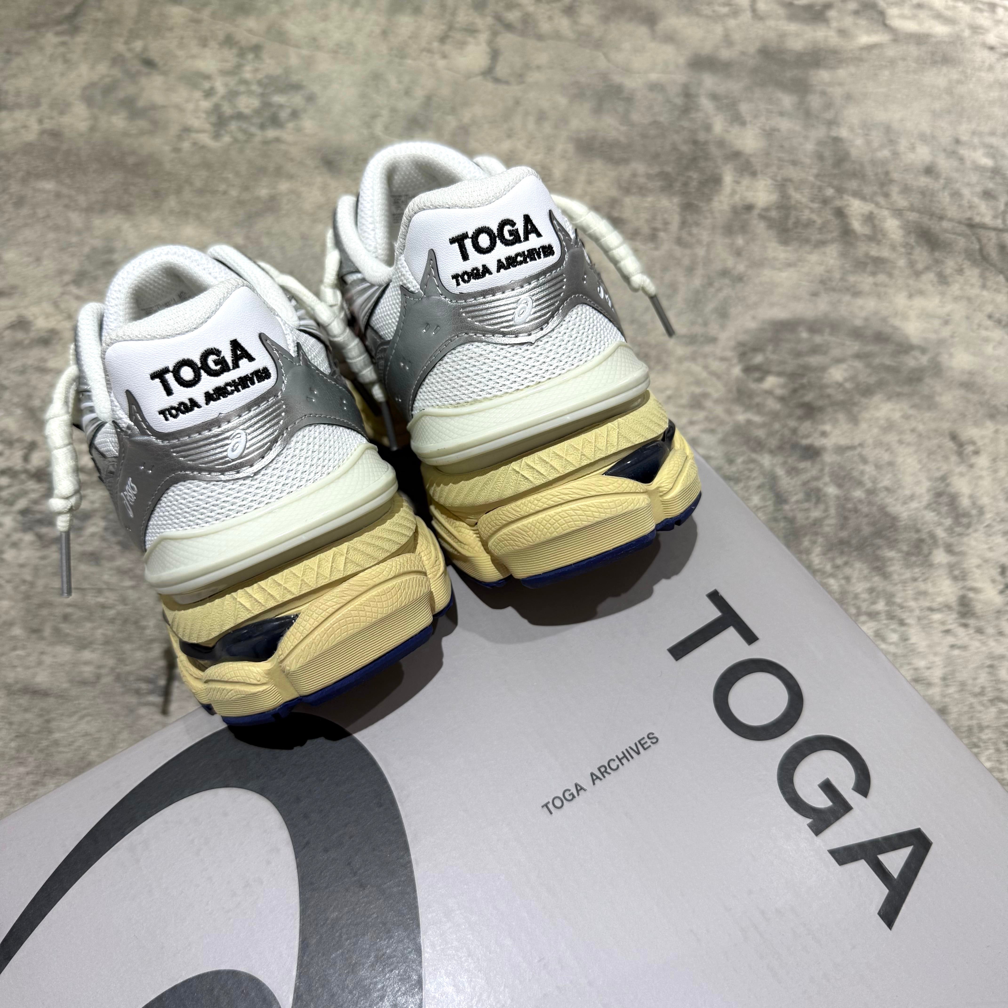 Toga x Aics Gel-Cumulus 16 - White Red Silver 