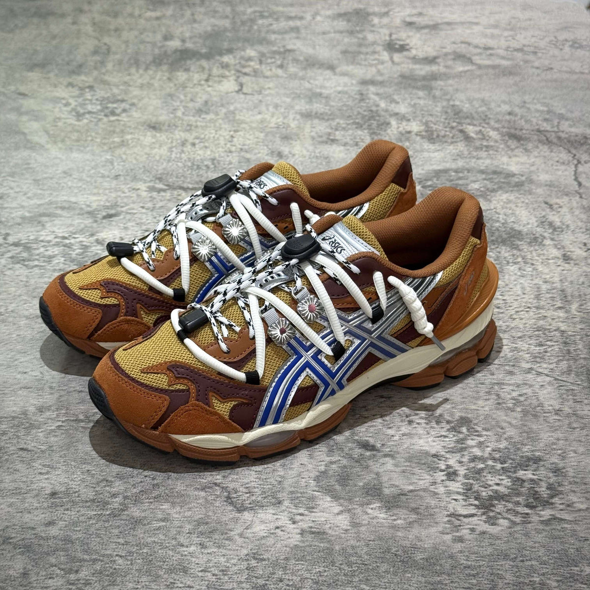 Toga x Asics Gel-Cumulus 16 - Brown Blue Silver | In stock