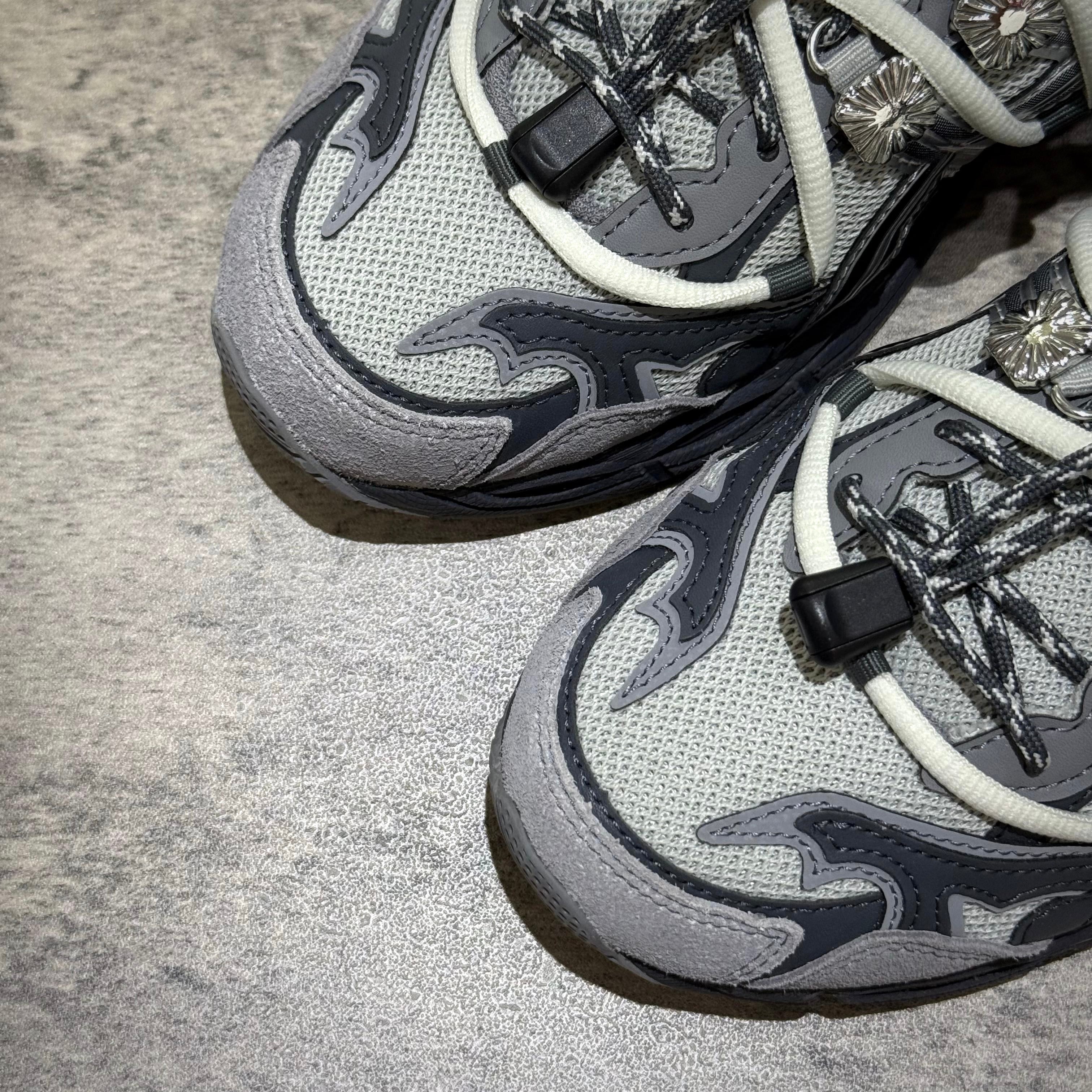 靴 23cm TOGA Asics Gel-Cumulus 16 TG Grey Dropping tomorrow! The TOGA × ASICS GEL-Cumulus 16 TG brings a