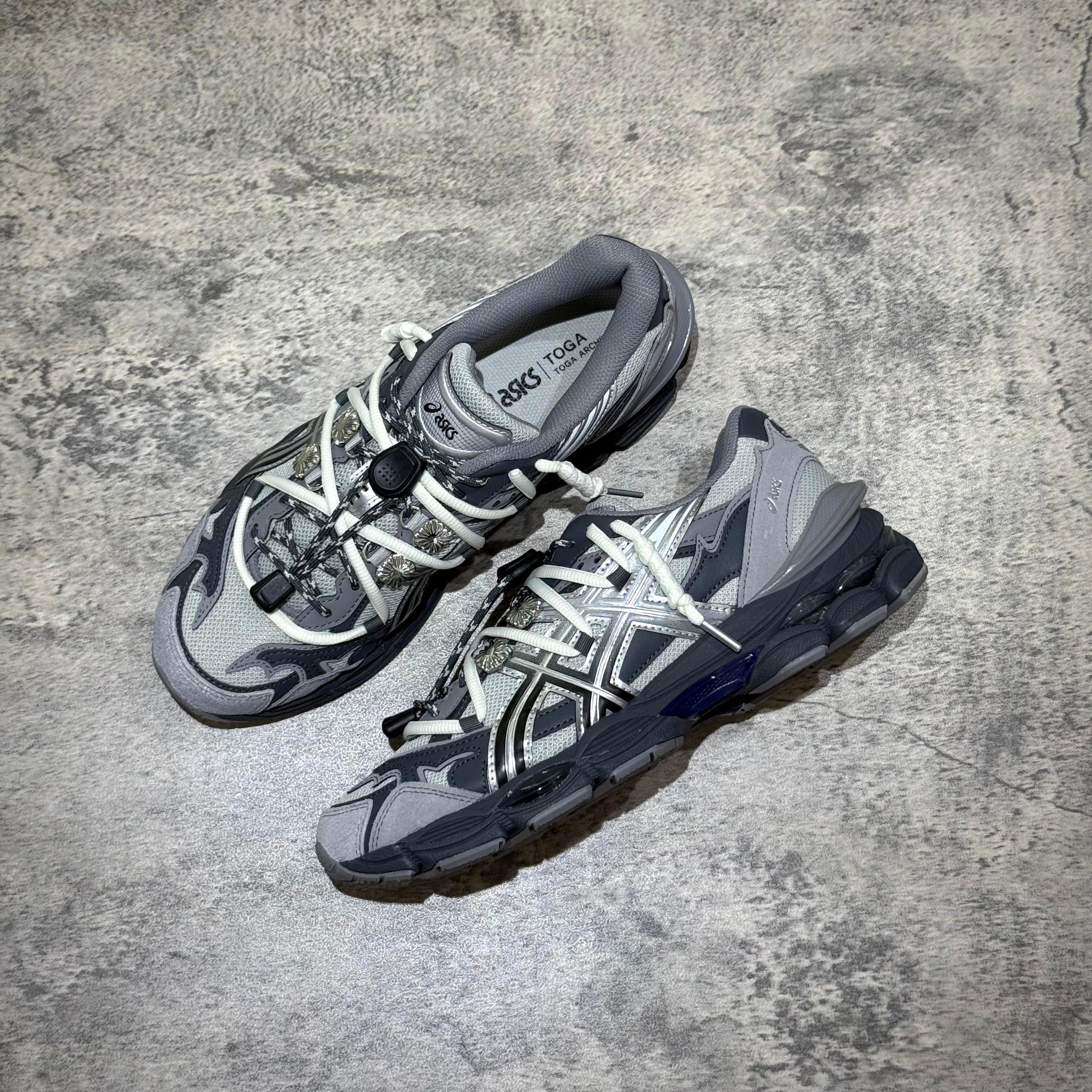 Toga x Asics Gel-Cumulus 16 - Grey Black Silver 