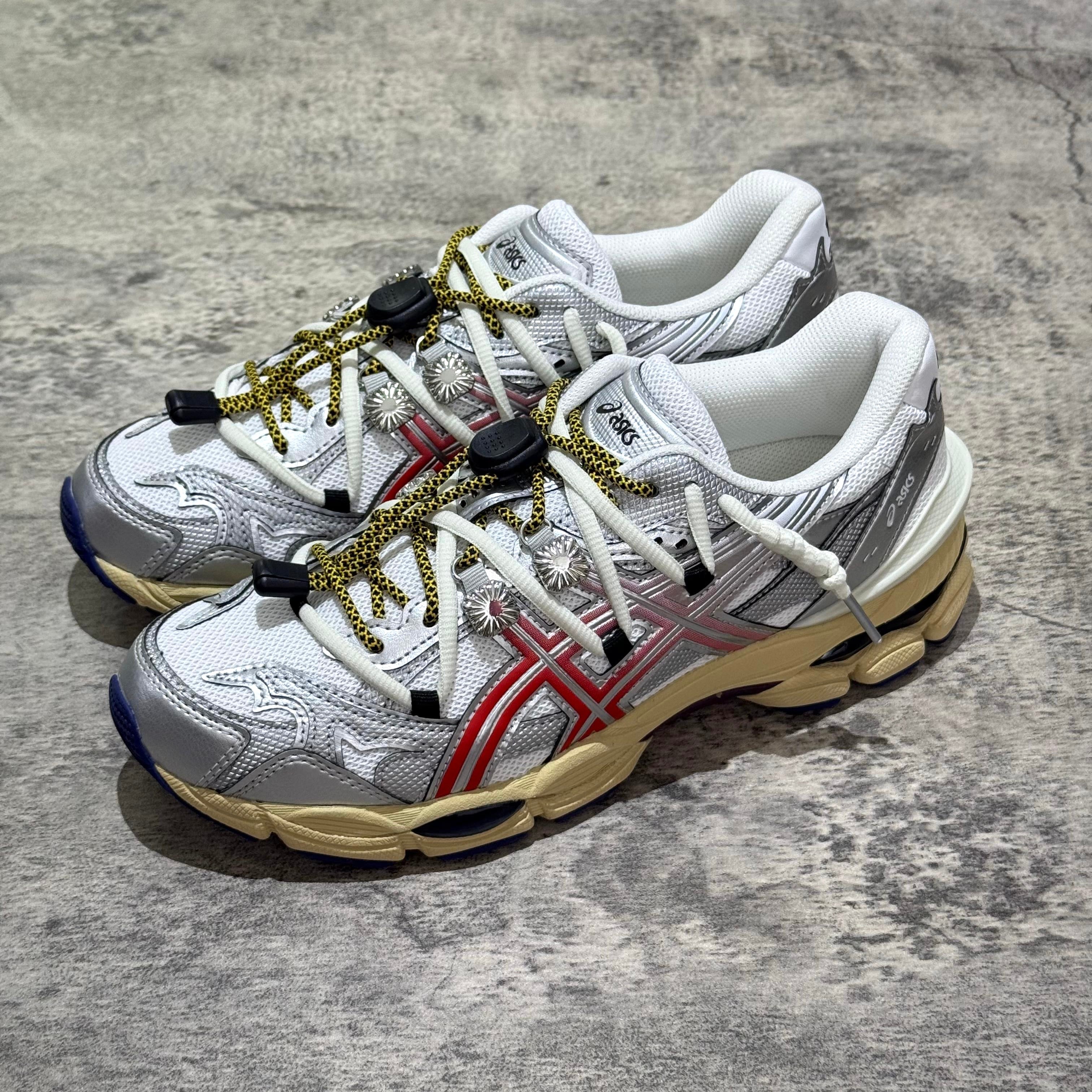 Toga x Asics Gel-Cumulus 16 - White Red Silver
Sku: 1203B115-100