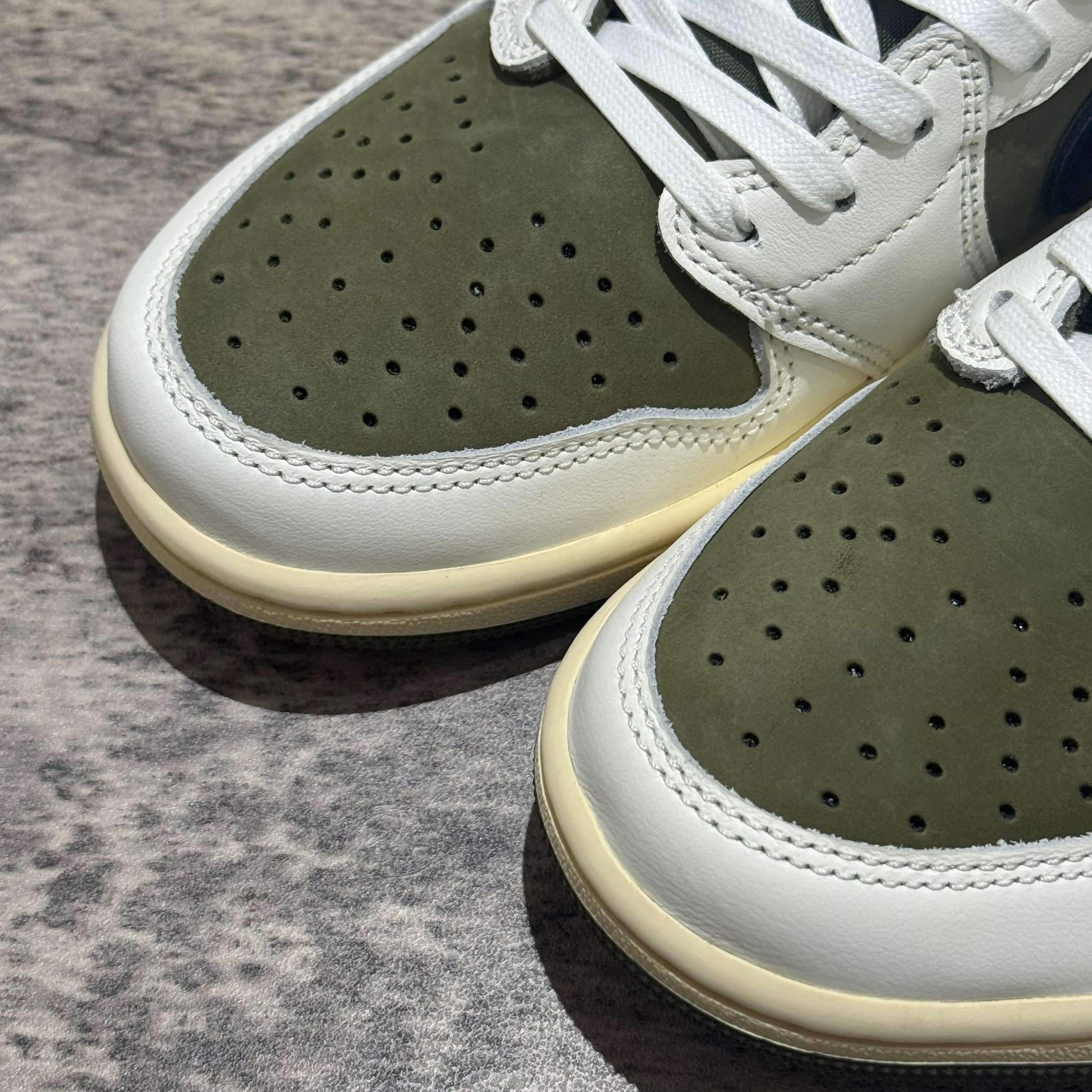 travis scott low 1 box