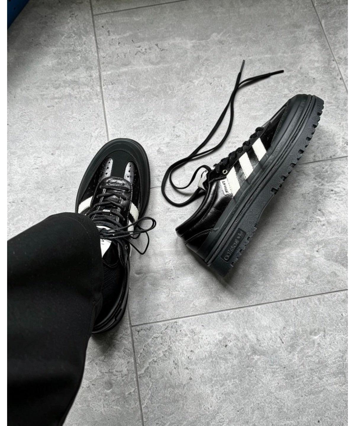 adidas Samba LX Freizeit x Song For The Mute 黑色運動鞋展示圖