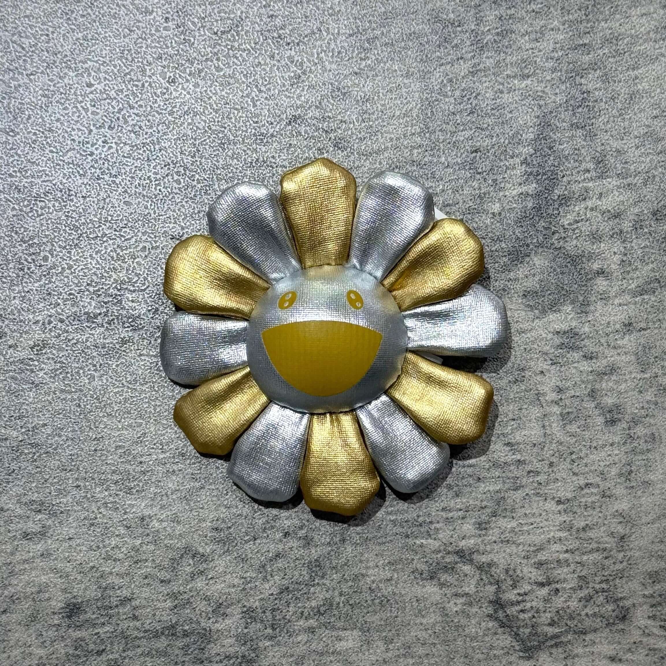 Takashi Murakami Flower Plush 8cm Pin | In stock