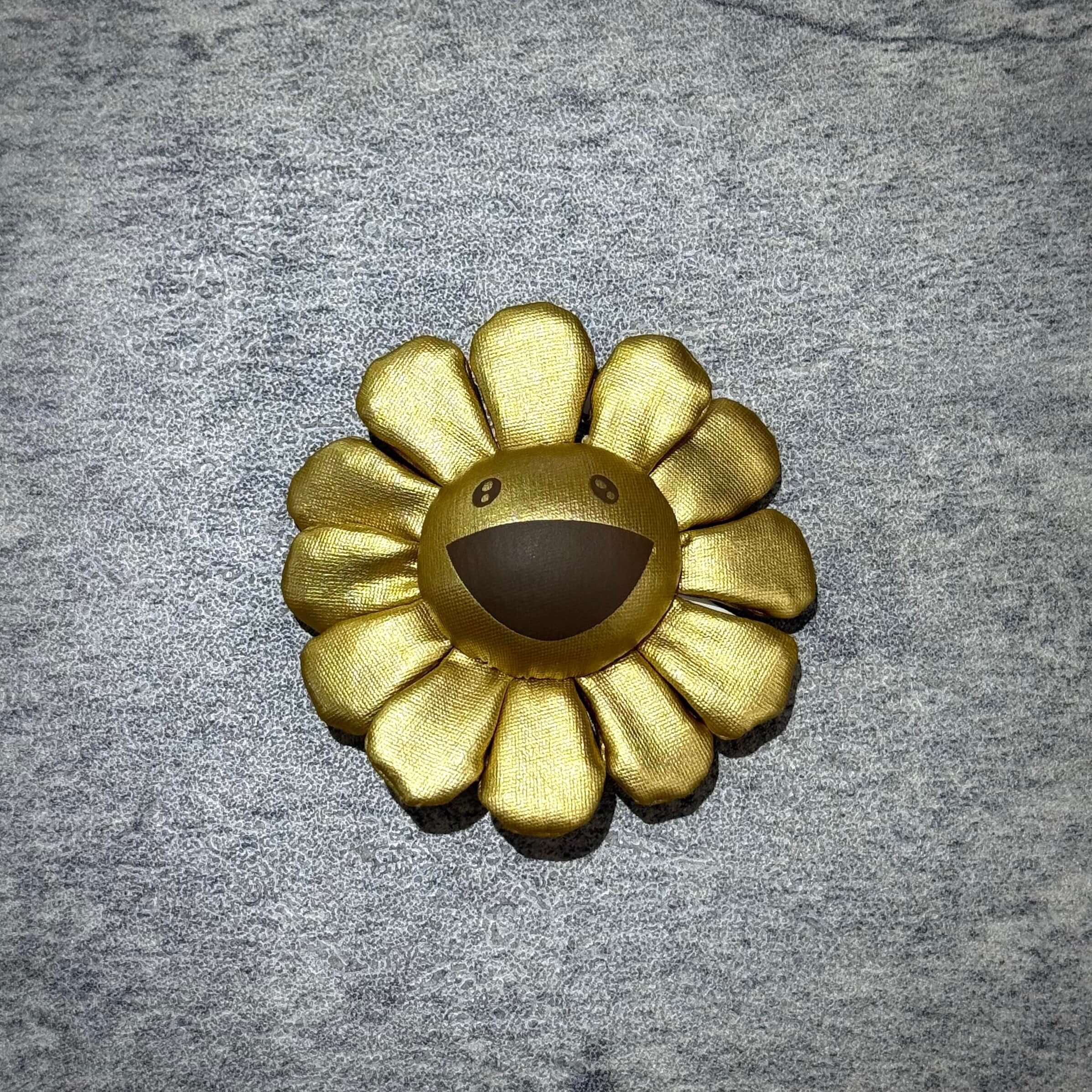 現貨 村上隆 Takashi Murakami Flower Plush 8cm Pin 扣針鎖匙扣