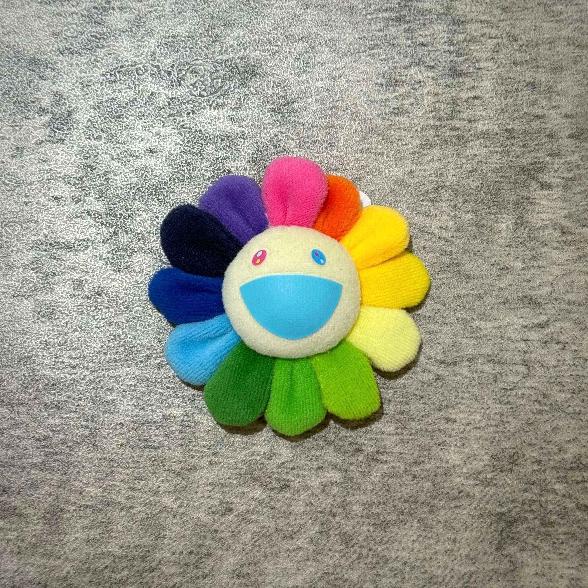 現貨 村上隆 Takashi Murakami Flower Plush 8cm Pin 扣針鎖匙扣