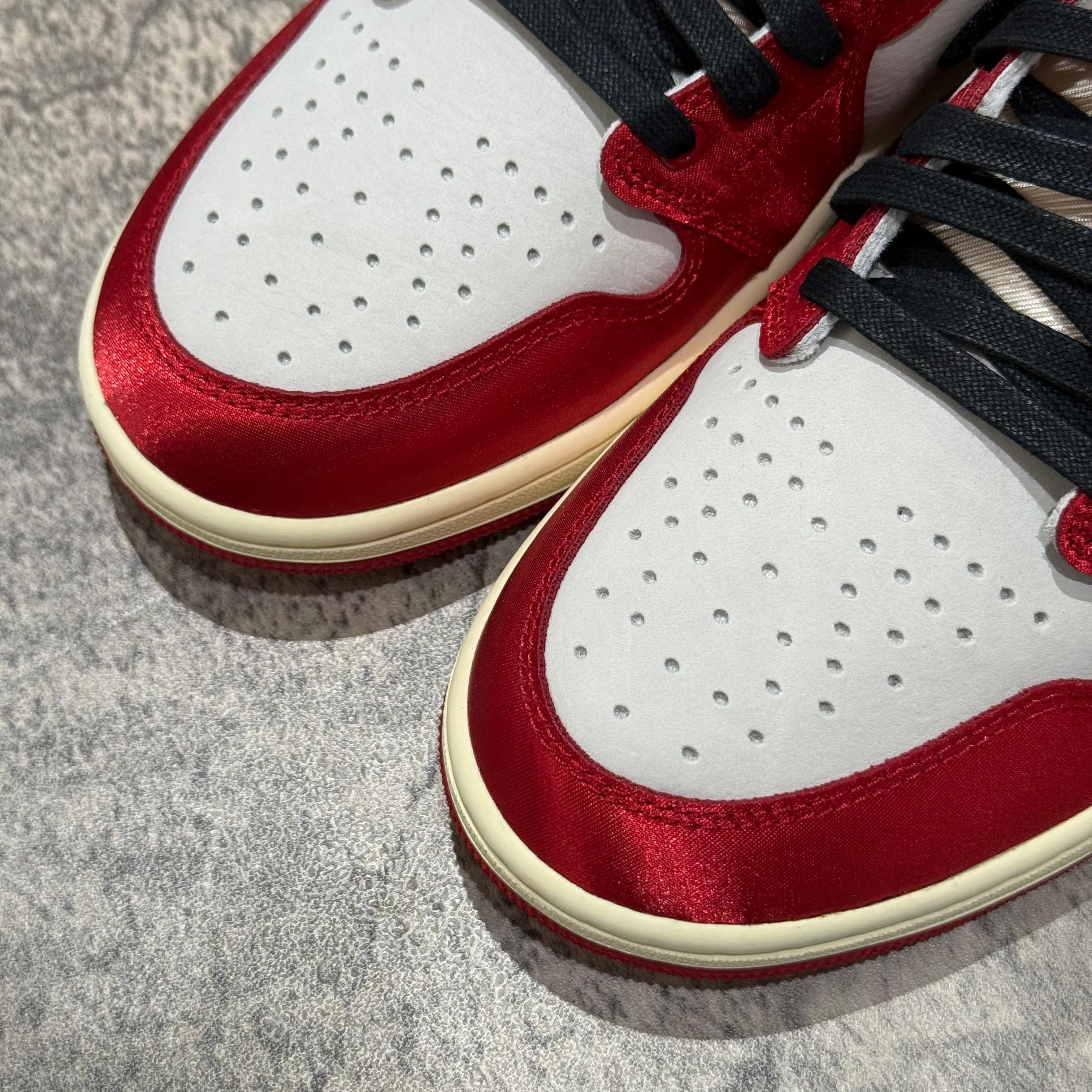 nike aj1 trophy room