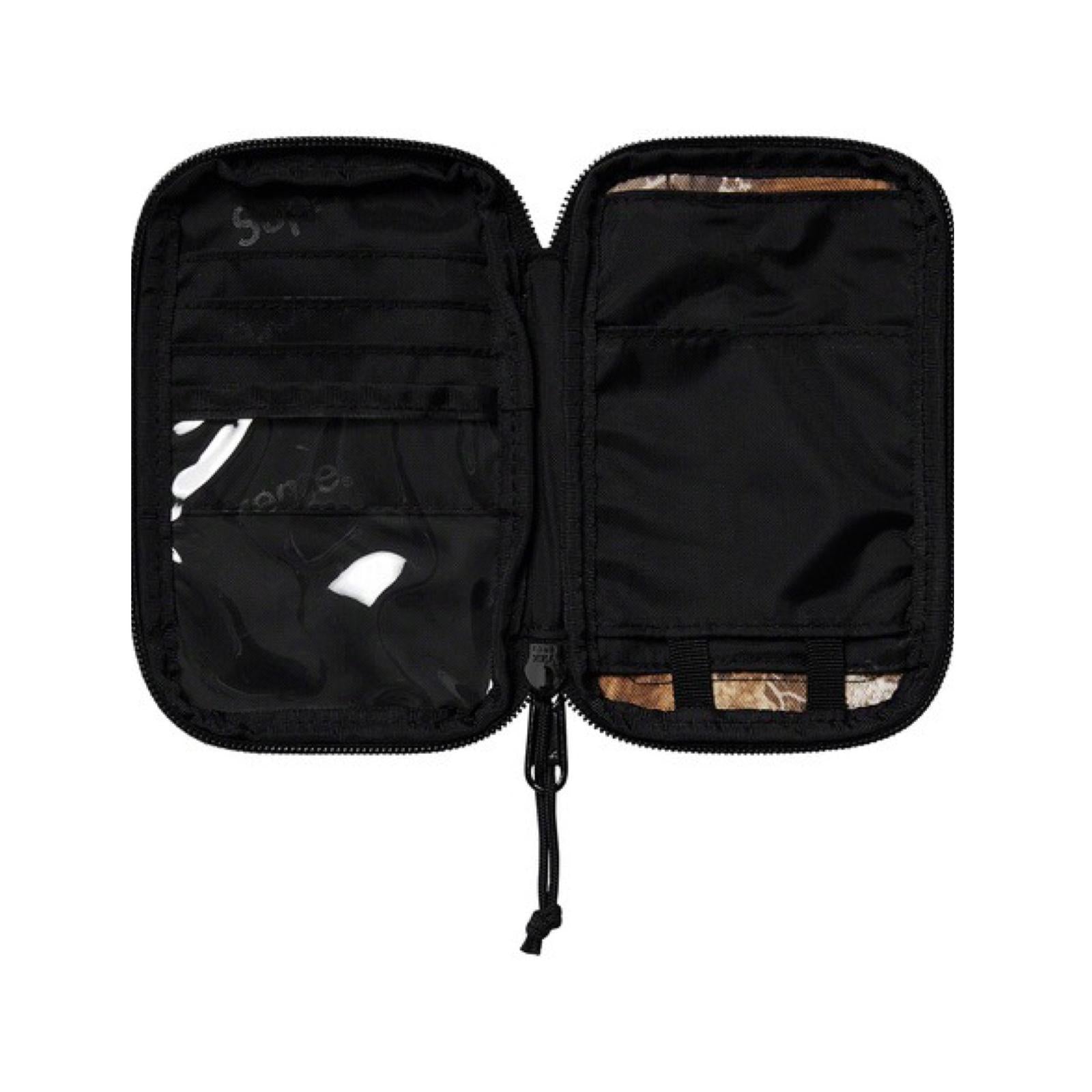 Supreme Small Zip Pouch FW19 - Camo
